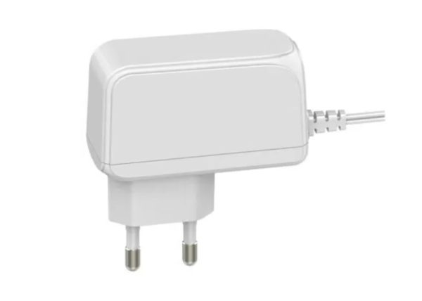 Zasilacz wtyczkowy 5V/2A/10W, biały, adapter wertykalny, gniazdo AC:CEE7/16. wtyk DC:1.3/3.5(+) POS05200A-WH13